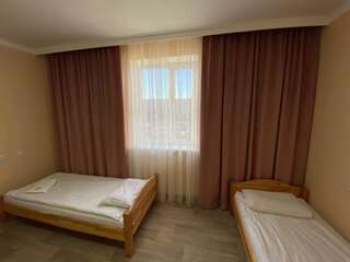 Отель Astika Hotel Караганда Стандартный двухместный номер с 2 отдельными кроватями-4